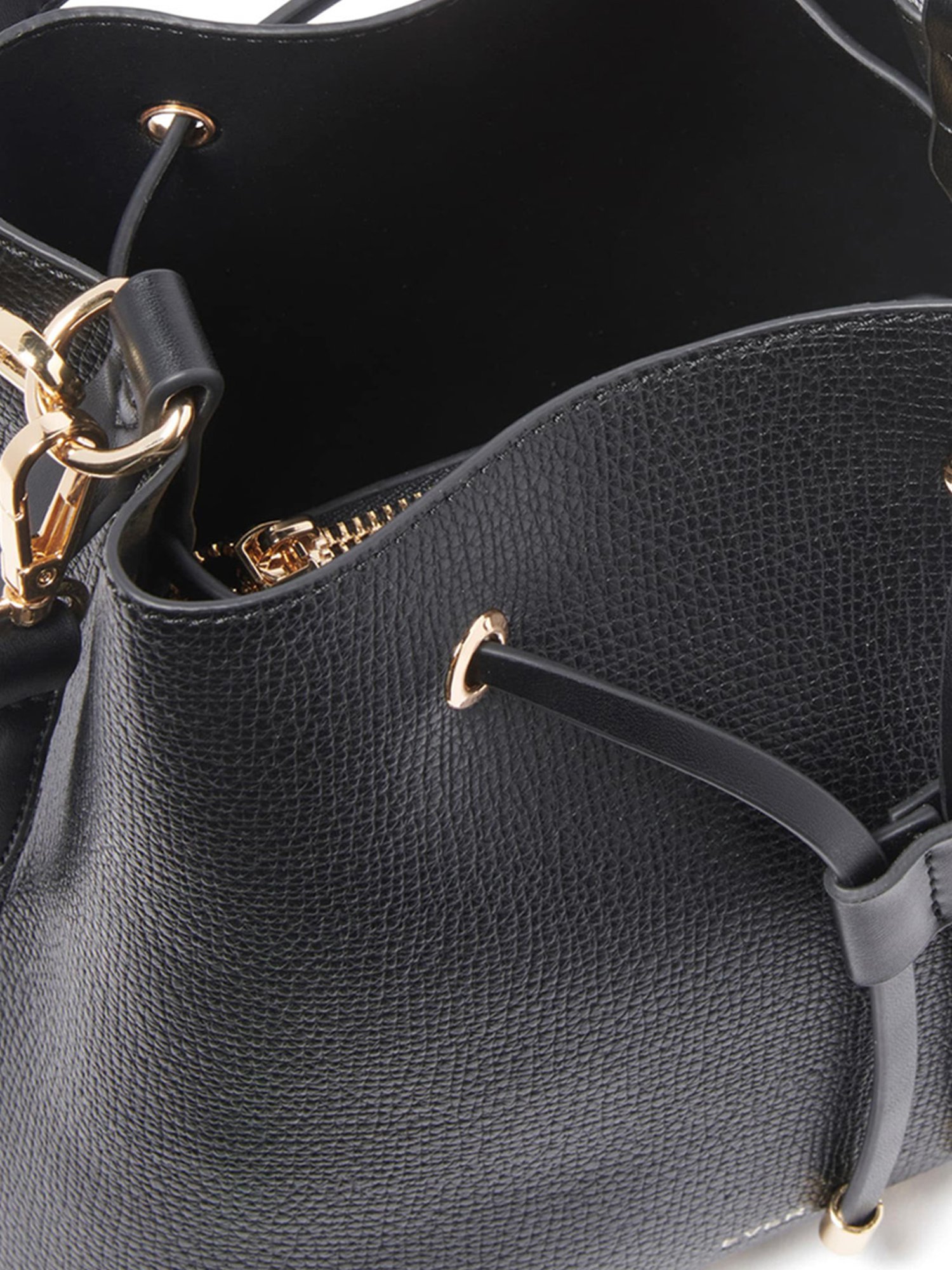 Tortoise Go Everywhere Ellena Black Solid Medium Cross Body Bag