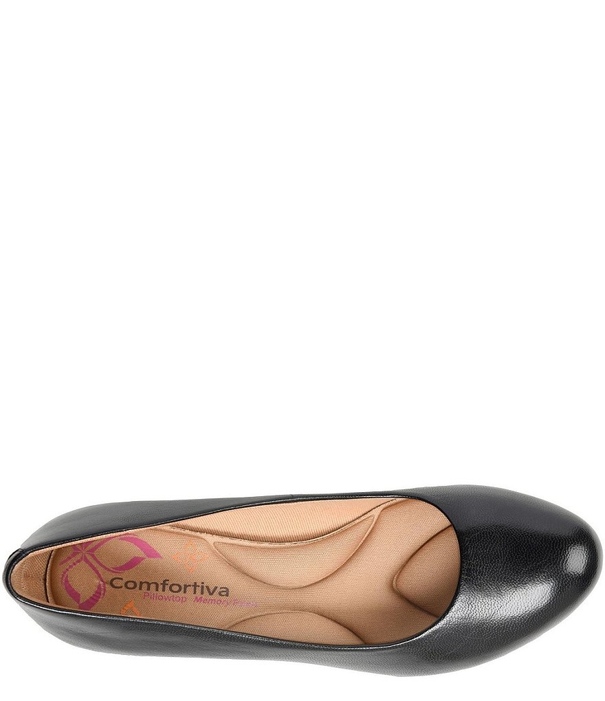 Comfortiva Amora Leather Block Heel Pumps
