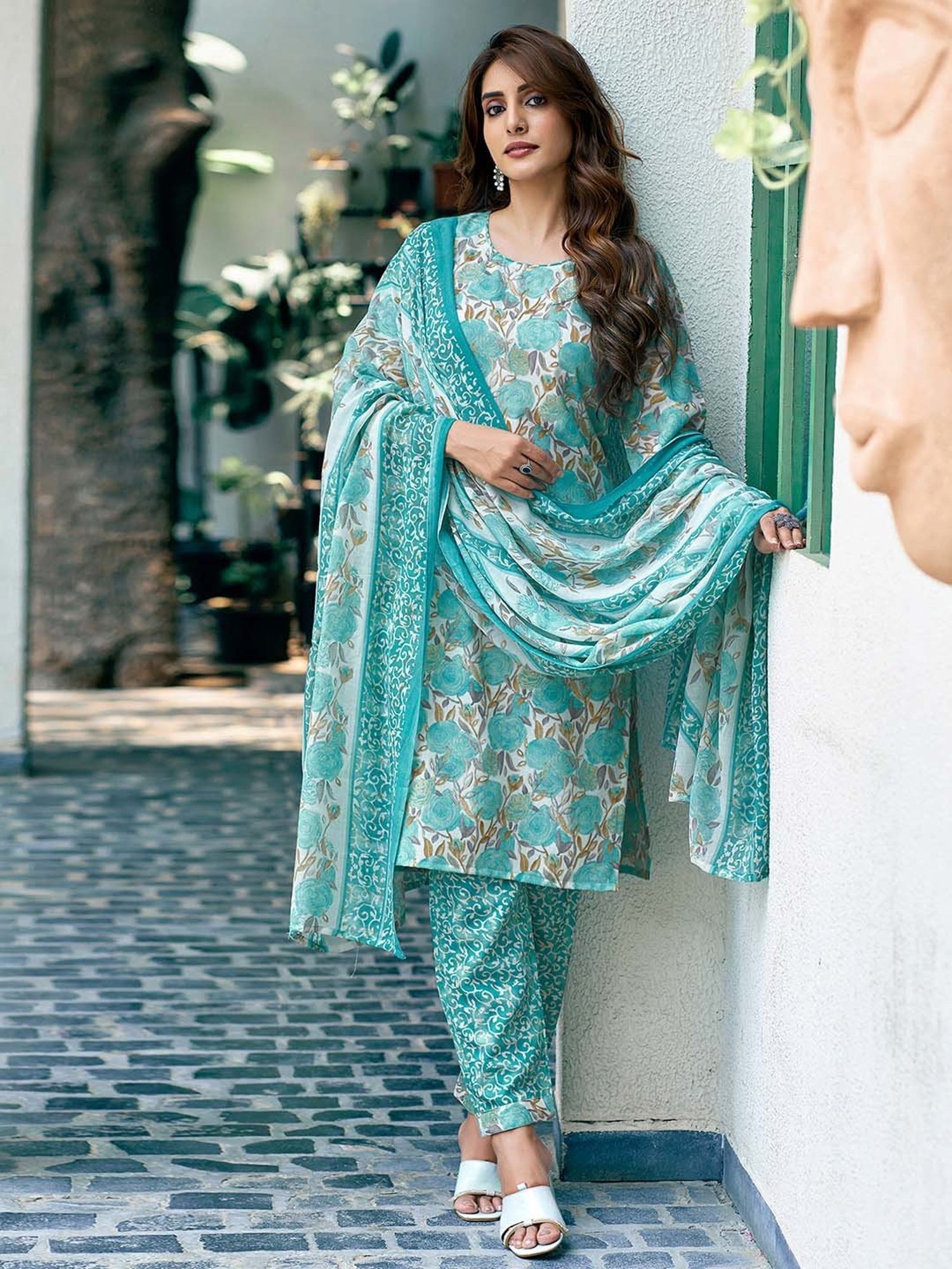 Skylee White & Green Floral Kurta With Pant & Dupatta