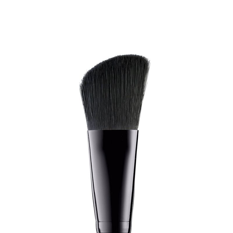 e.l.f. Angled Foundation Brush