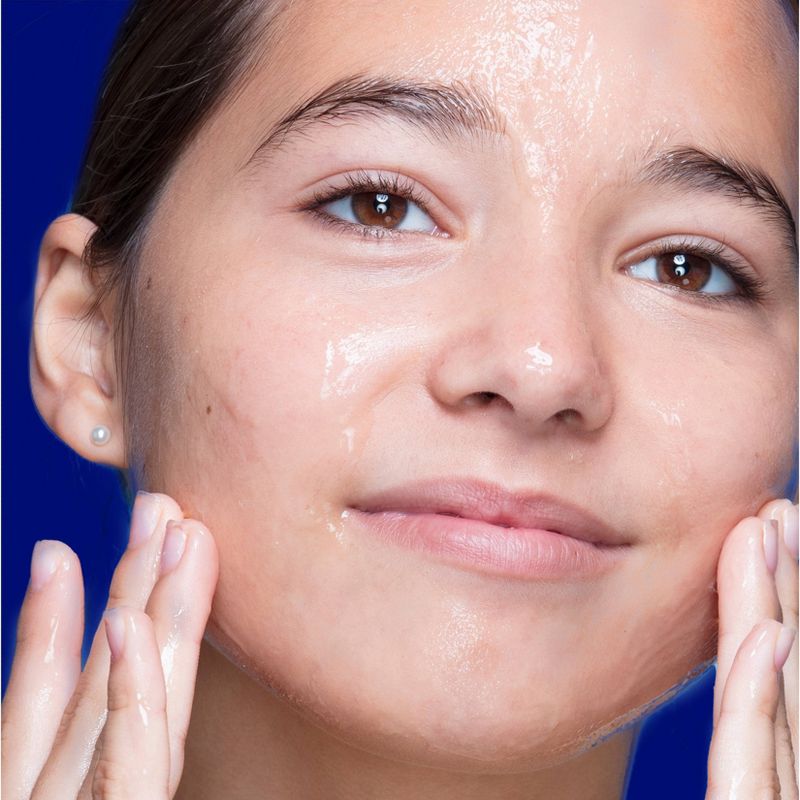 Clean & Clear Night Relaxing Oil-Free Deep Cleaning Face Wash - 8 fl oz