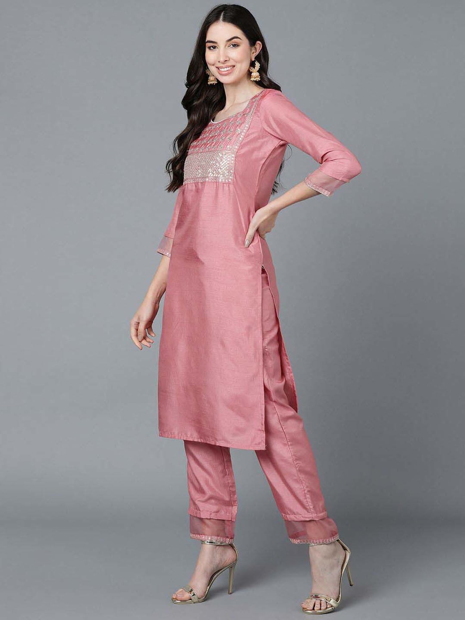 Vaamsi Pink Embellished Kurta Pant Set With Dupatta