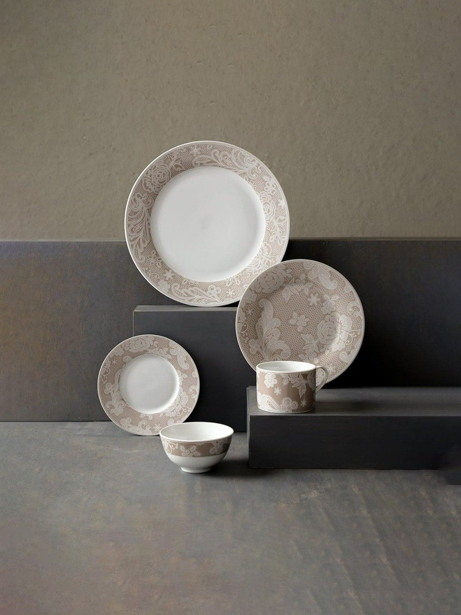 Home4U Delora Color Bordered Multicolor Porcelain Dinner Set (24 Pcs)