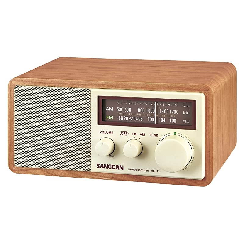 WR11 Wood Cabinet AMFM Table Top Analog Radio