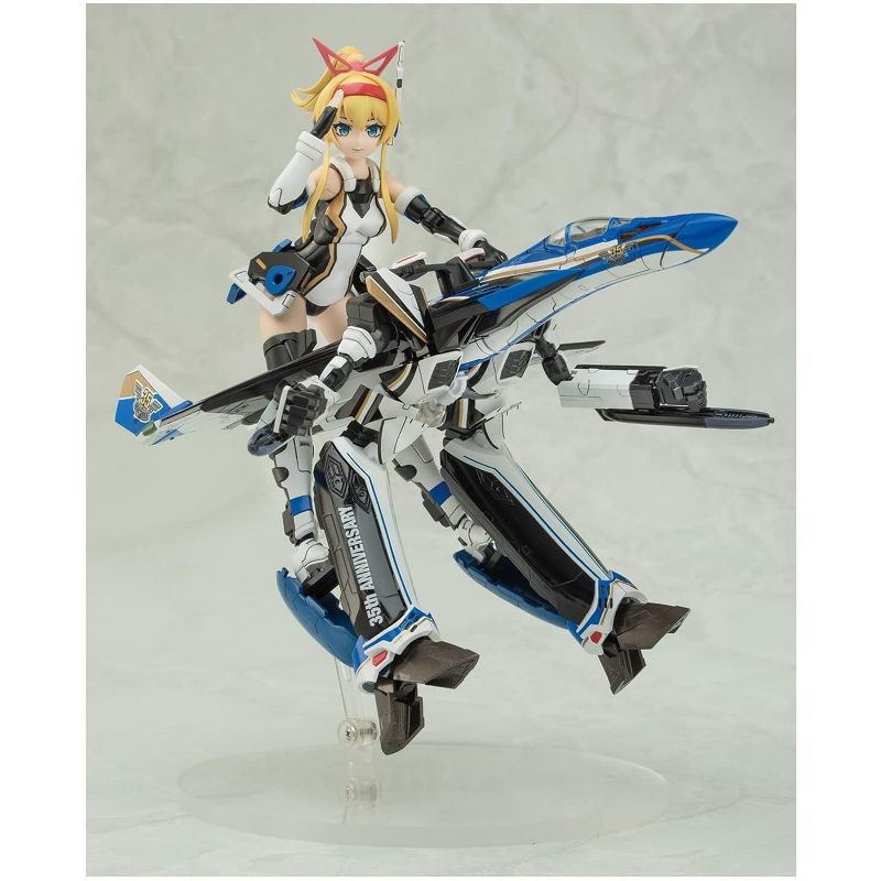 Asuka 35-028 British Sherman IC Firefly Composite Hull w/ Accessories 1/35 Scale Model Kit