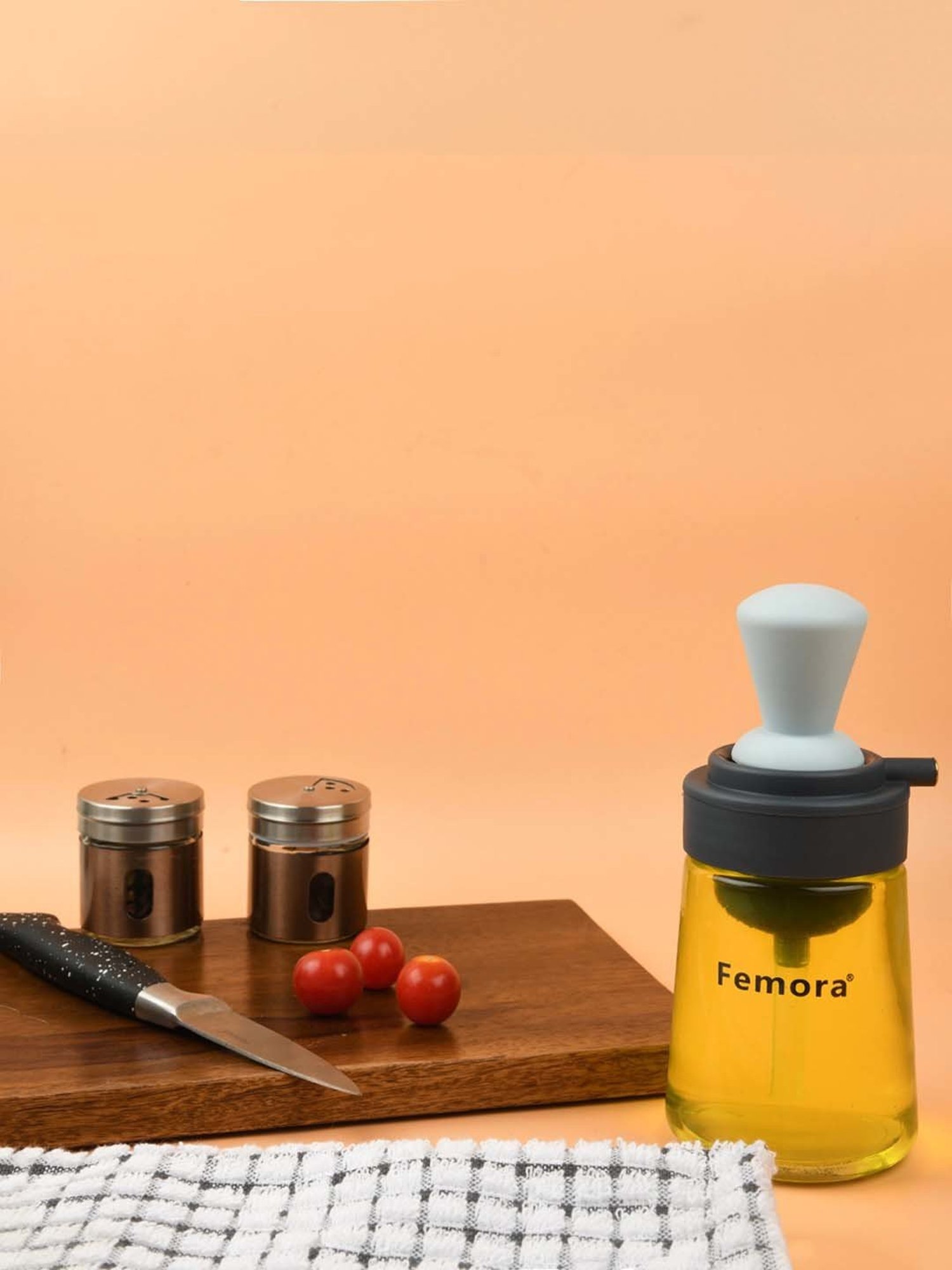 COLE & MASON White & Beige Ceramic Pourer - Set of 1