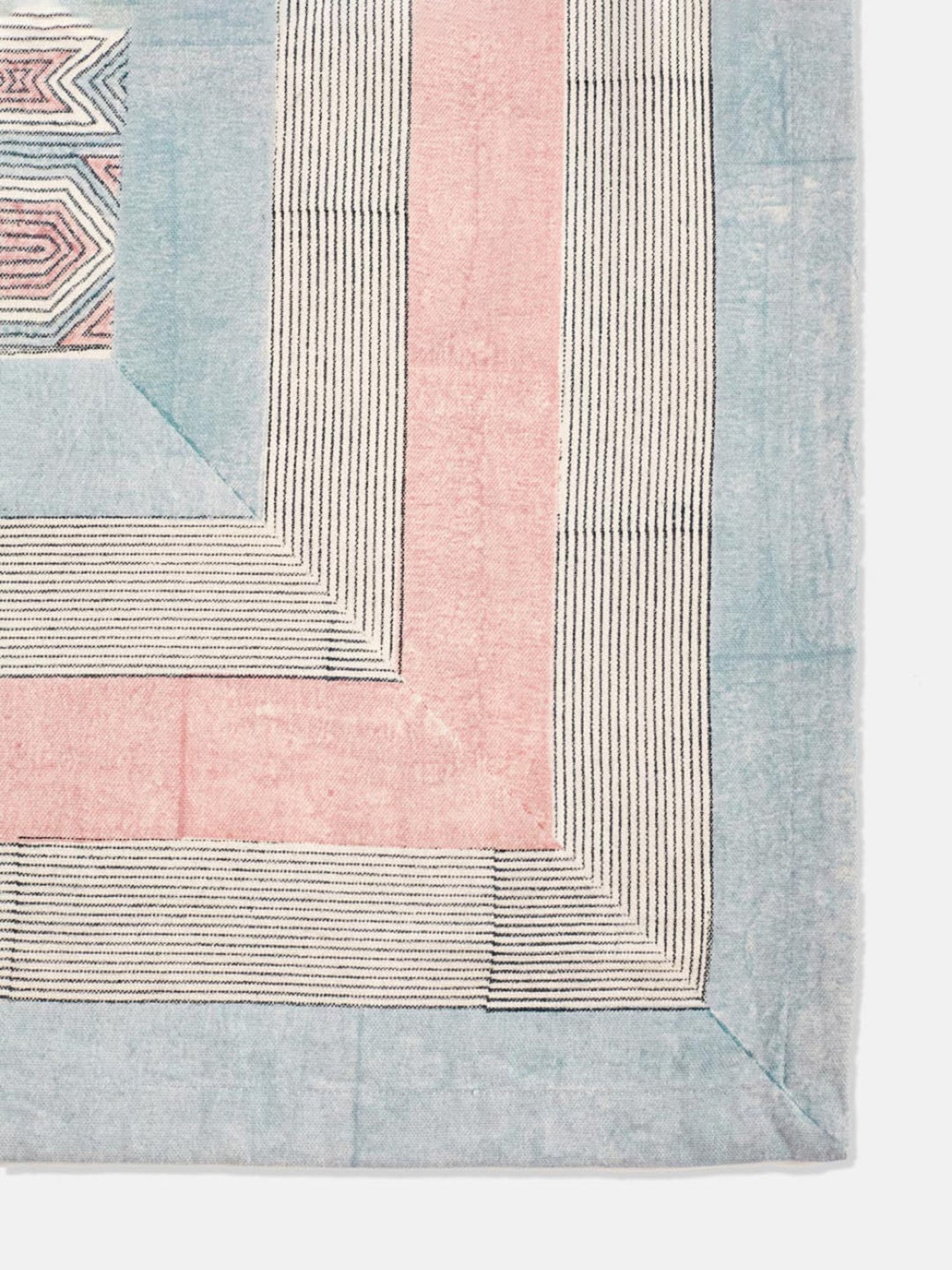 Fabindia Multicolor Cotton 114 TC 200 GSM Lilypool Table Cover - Set of 4