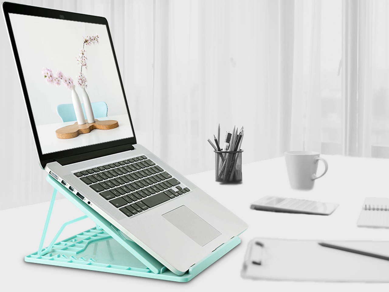 AICHESON 360&deg; Swivel Laptop Stand, Adjustable Height Portable Laptops Riser, Ergonomic Ventilated Rotatable Laptop Computer Holder Base, Pink