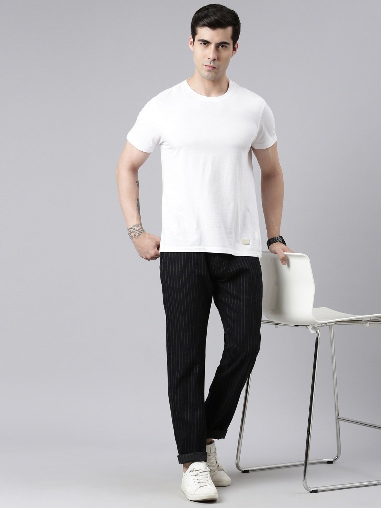 CINOCCI Black Cotton Straight Fit Striped Trousers