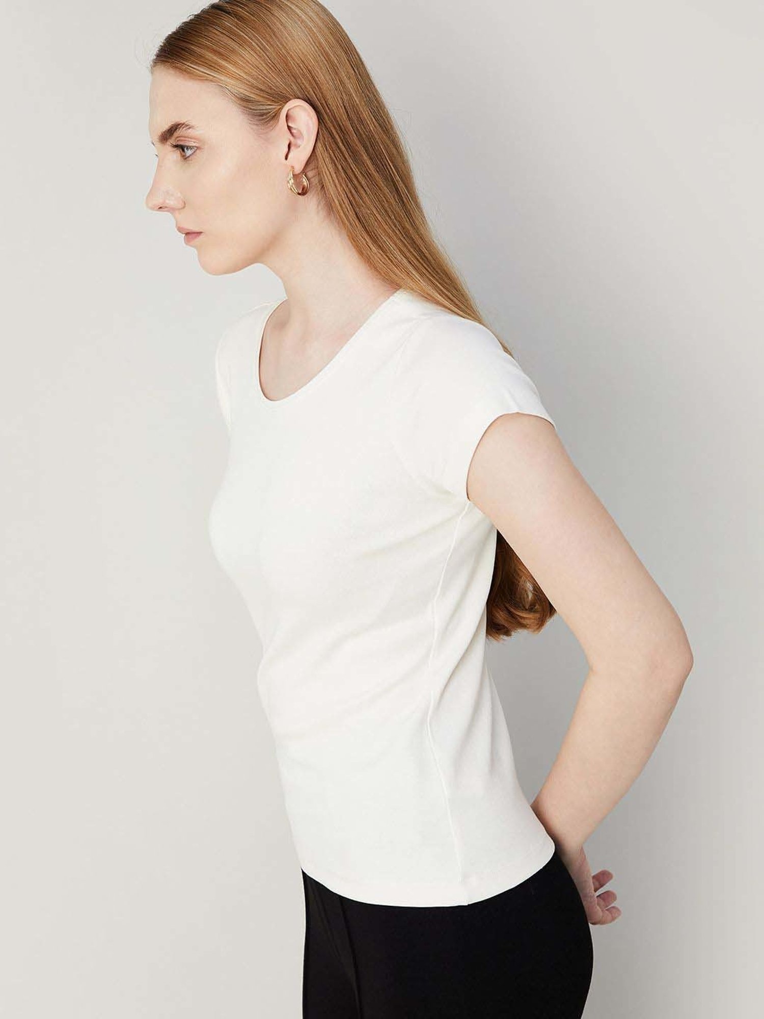 Code by Lifestyle Off-White Cotton Plain T-Shirt