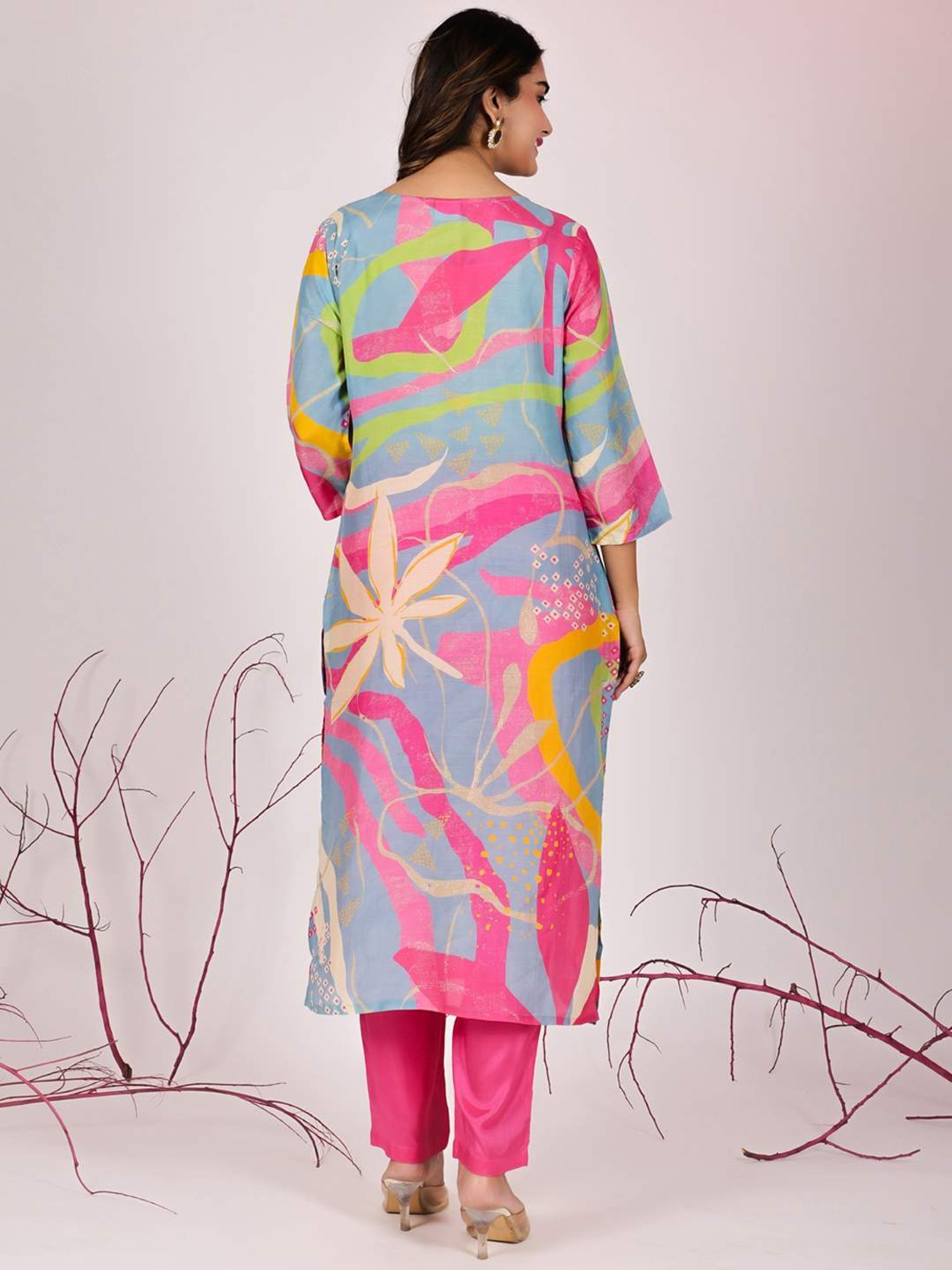 READIPRINT FASHIONS Blue & Pink Floral Print Kurta Pant Set