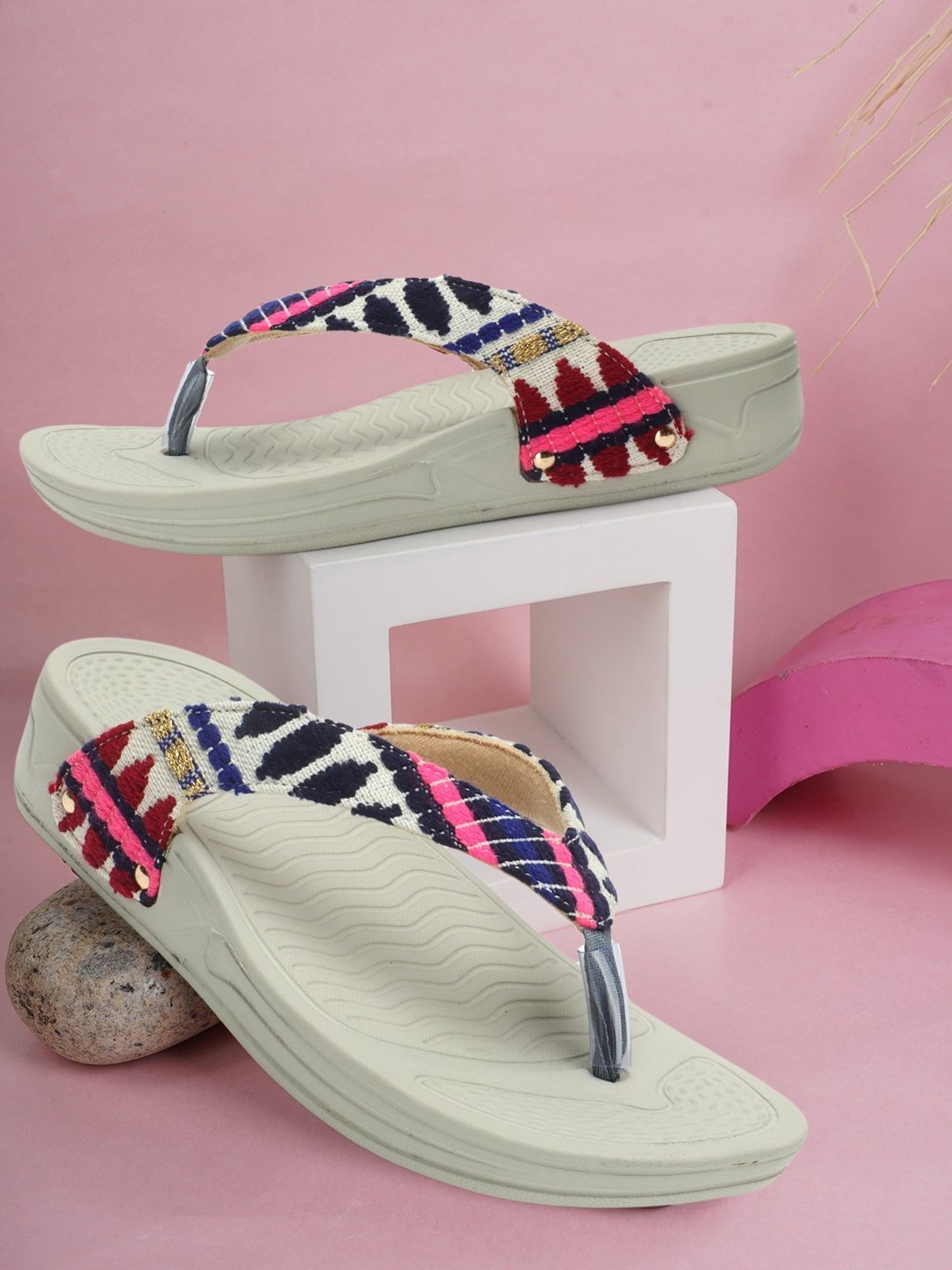 CL Sports by Carlton London Women's Purple Thong Wedges