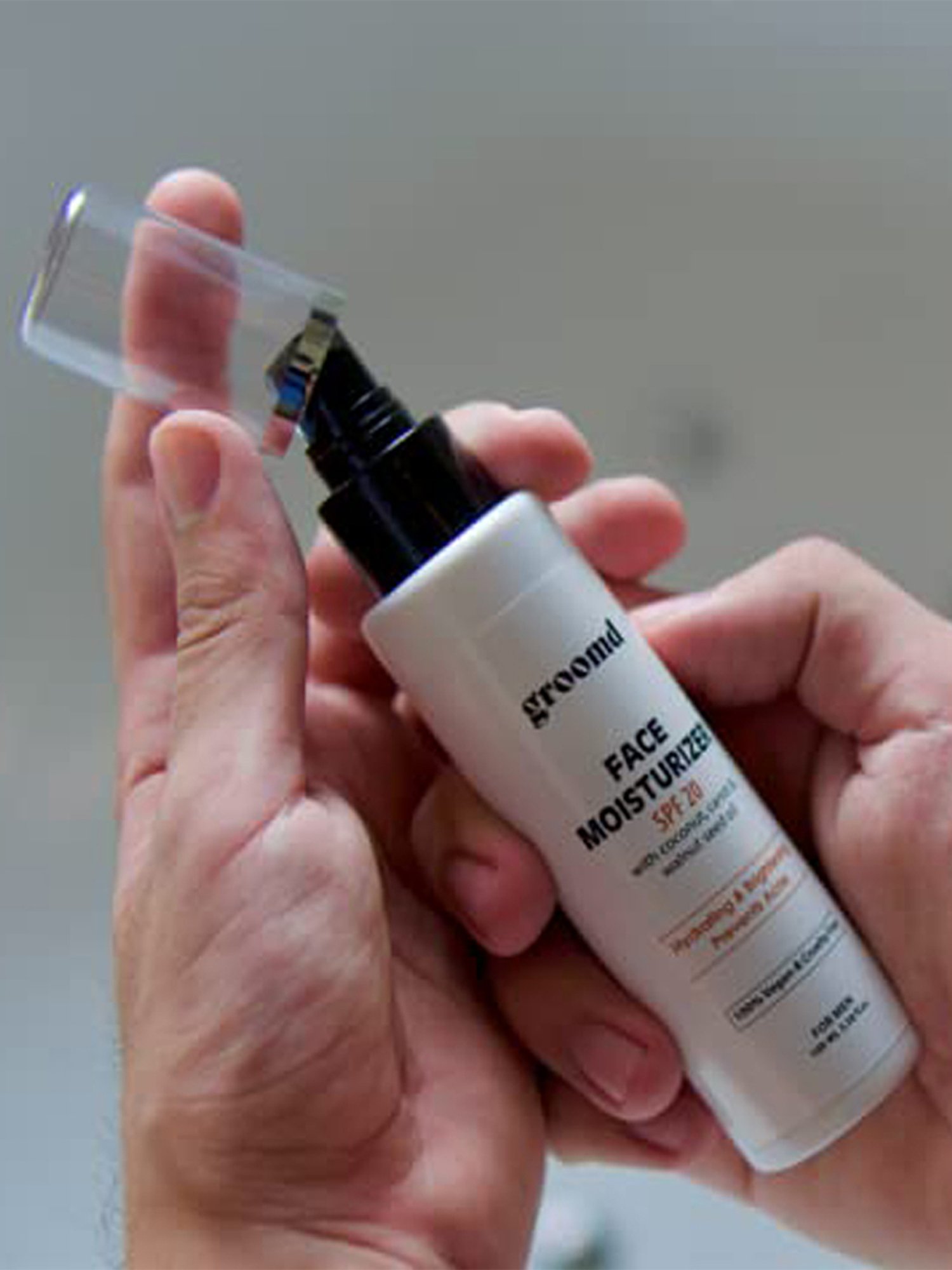 Groomd Face Moisturizer (SPF 20) with Coconut Oil, Carrot Oil & Walnut Seed Oil - Hydrating (100 ml)