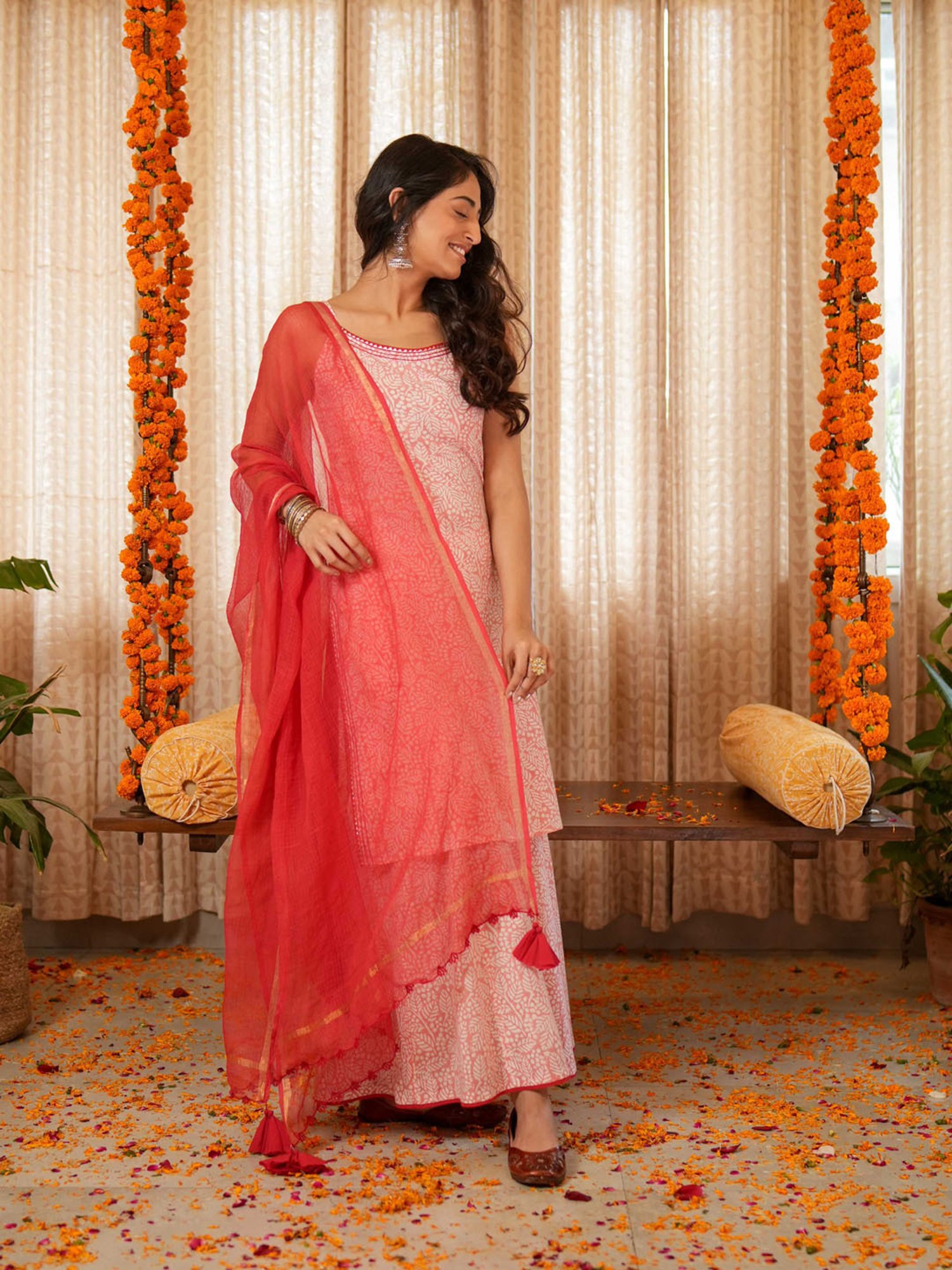 Akiso Red Cotton Kota Doria Dupatta with Scalloped Embroidered Edges with Tassel Details