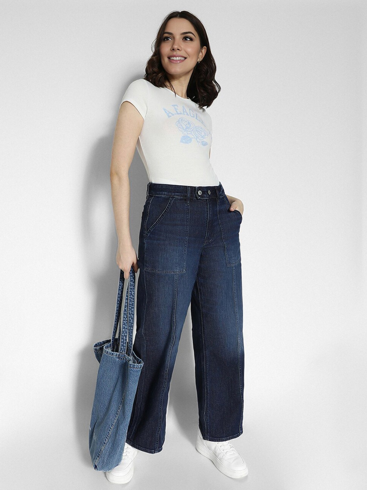 American Eagle Outfitters White Printed T-Shirt