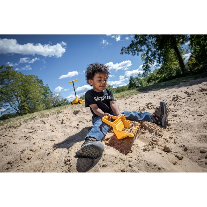 Kid Trax CAT 3 Wheel Kick Scooter - Yellow