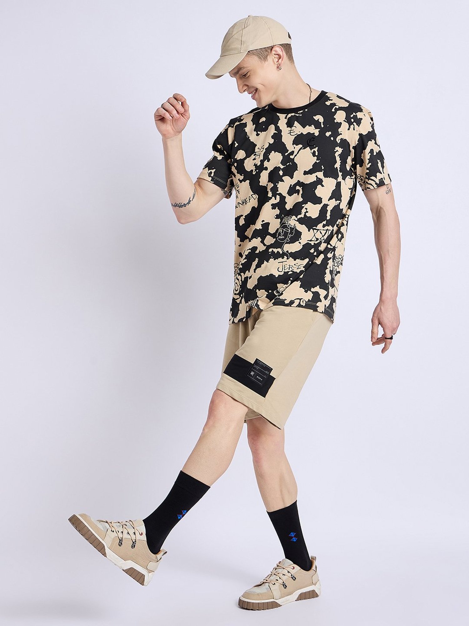 EDRIO Beige Regular Fit Printed Crew T-Shirt