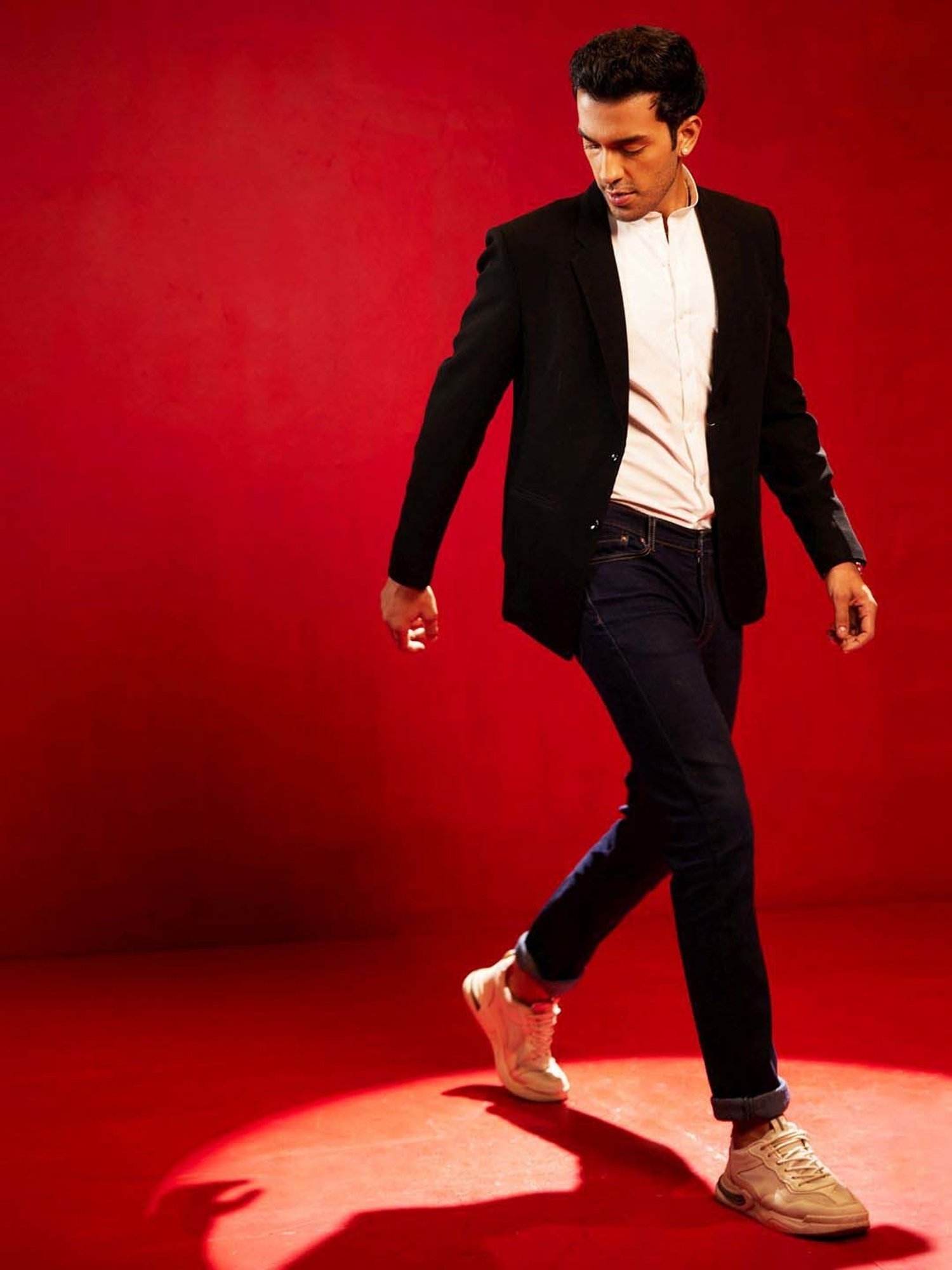 Vastramay Black Regular Fit Blazer