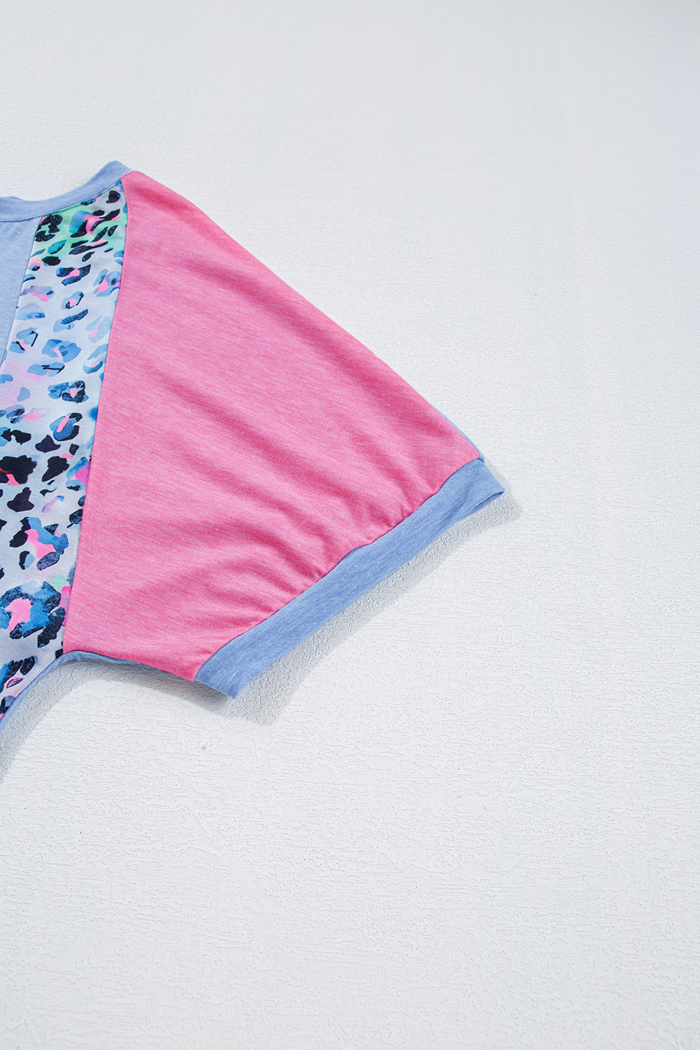 Rose Leopard Print V Neck Plus Size Tee