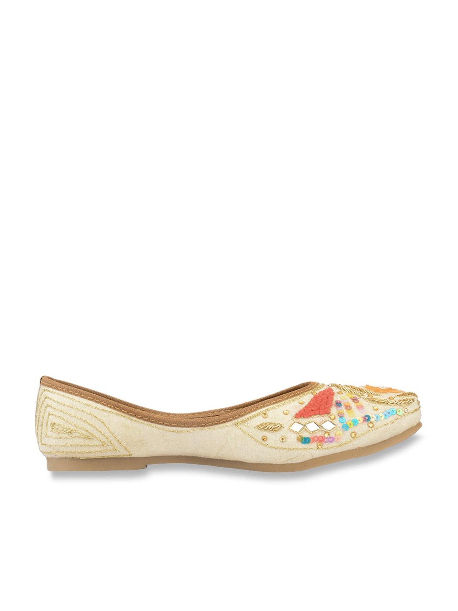 Desi Colour Women's Cream Ethnic Juttis