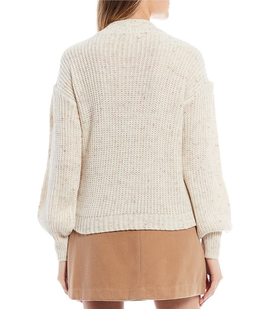 GB Round Neck Fuzzy Eyelash Sweater