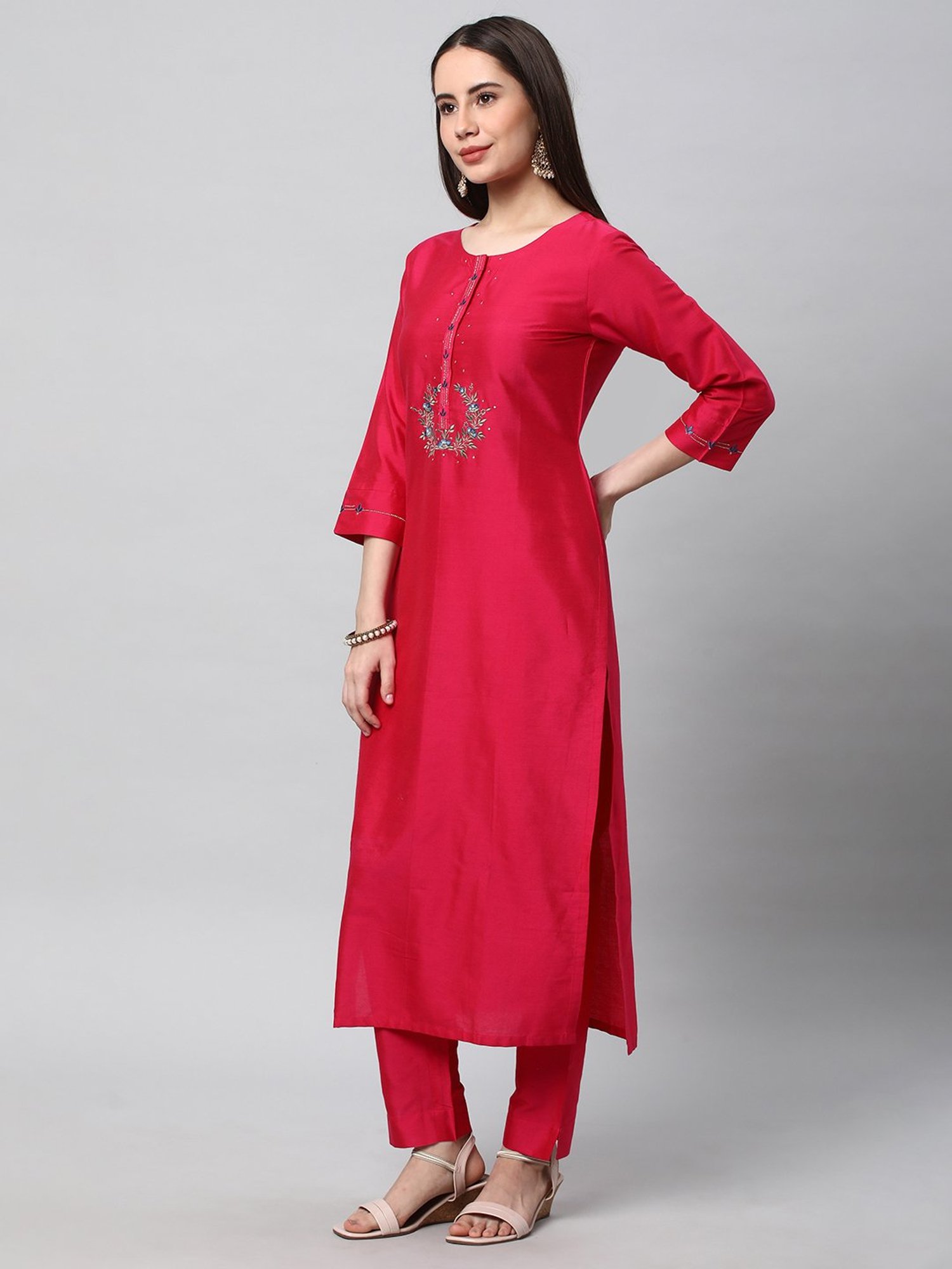 Kami Kubi Fuchsia Embroidered Straight Kurta