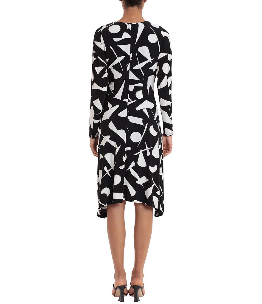 Donna Morgan Printed Matte Jersey Keyhole Neck Long Sleeve Midi Dress