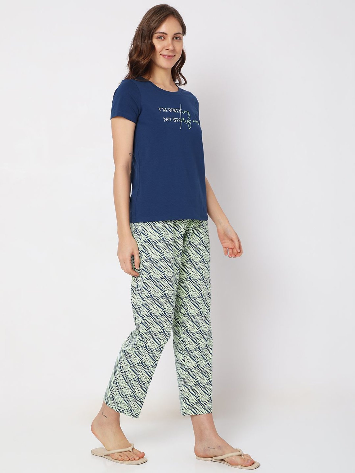 Vero Moda Intimates Navy & Beige Cotton Graphic Print T-Shirt With Pyjamas