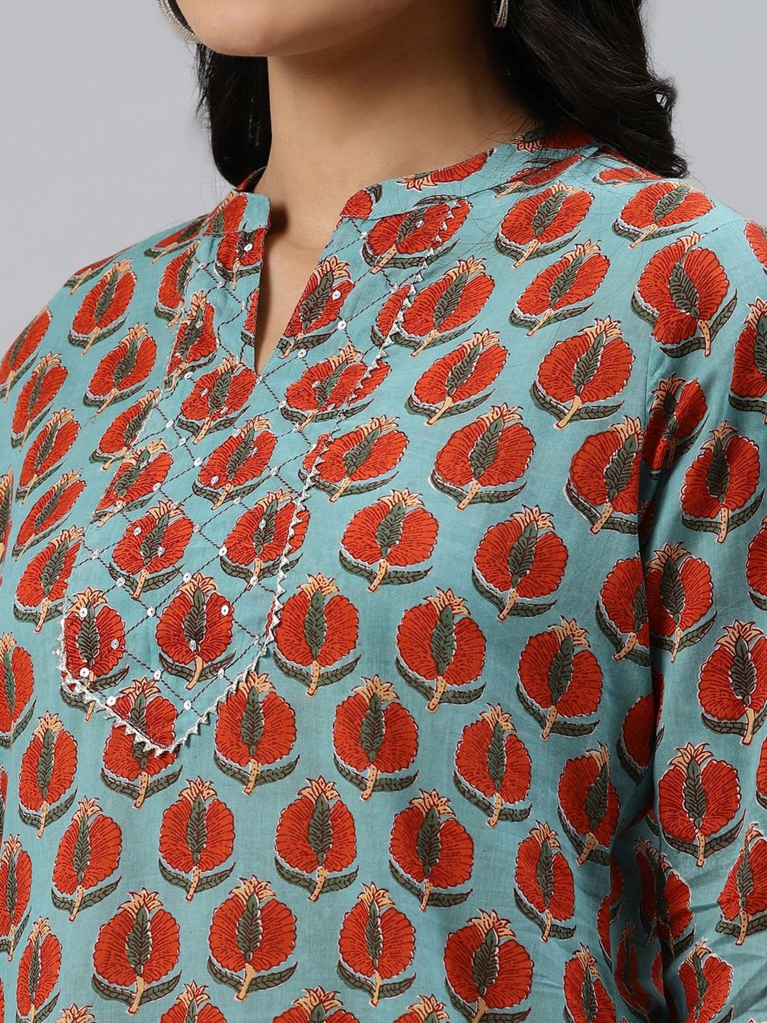 Sringam Green Cotton Embellished Straight Kurta