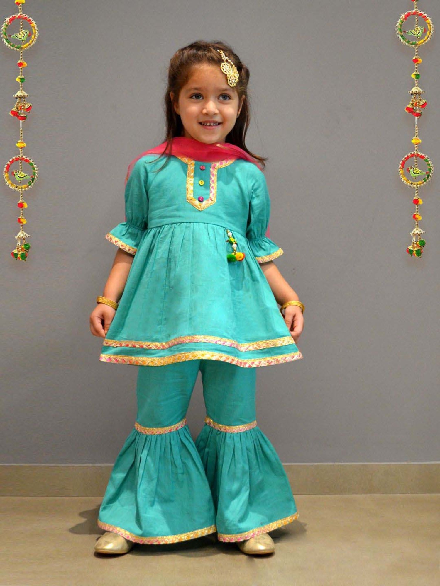 A.T.U.N. Girls Teal & Pink Linen Solid Kurta Set