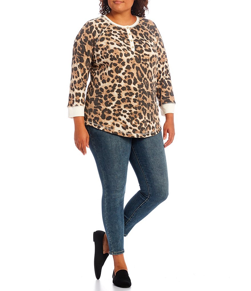 Democracy Plus Size Floral Print 3/4 Puff Sleeve V-Neck Knit Top