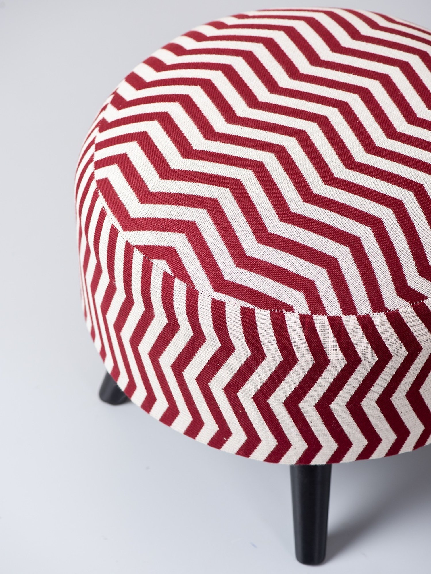 Nestroots Printed White Cotton Canvas 4 Wooden Legs Ottoman