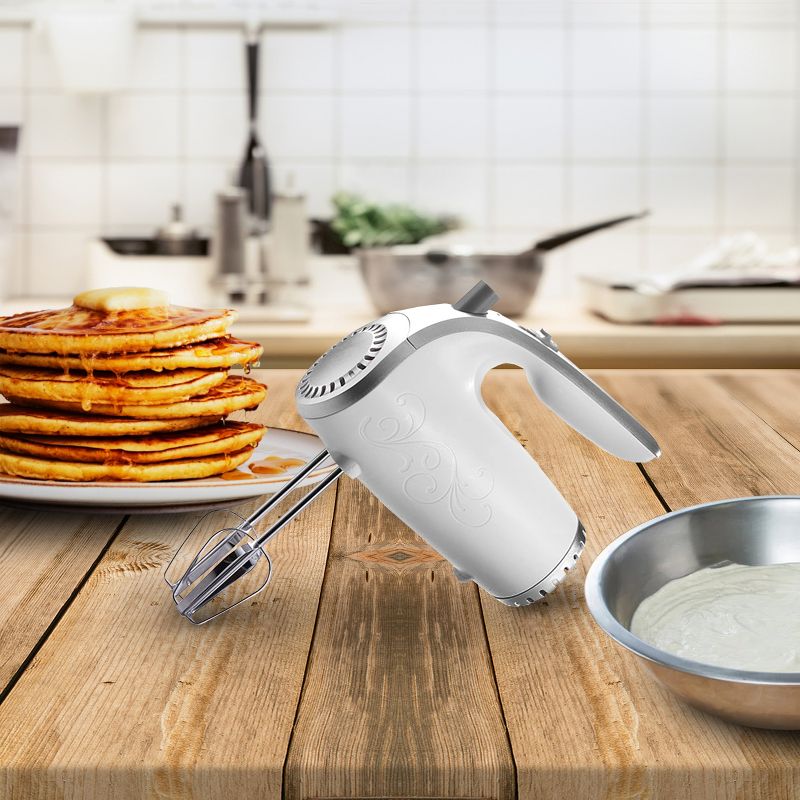 Brentwood 5 Speed Hand Mixer- White