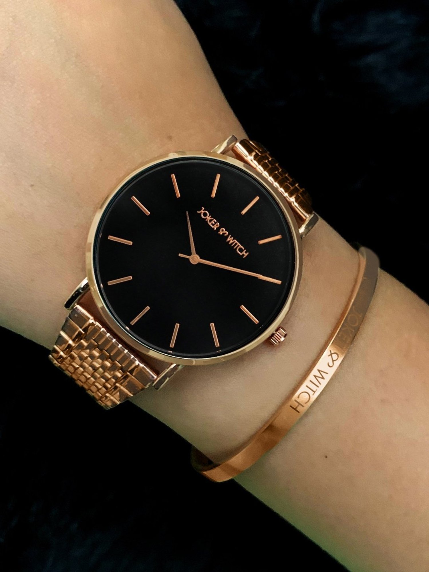 Joker & WItch JWBS218 Analog Watch for Women With Bracelet