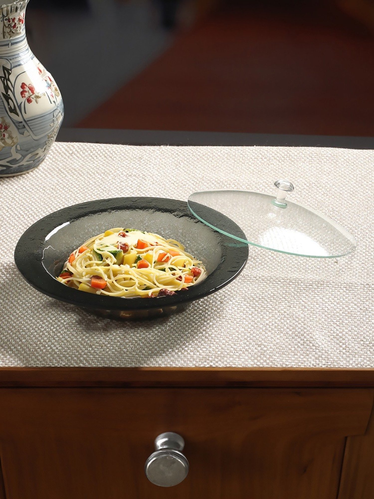 Trovea's Grey Glass Pasta Bowl with Lid