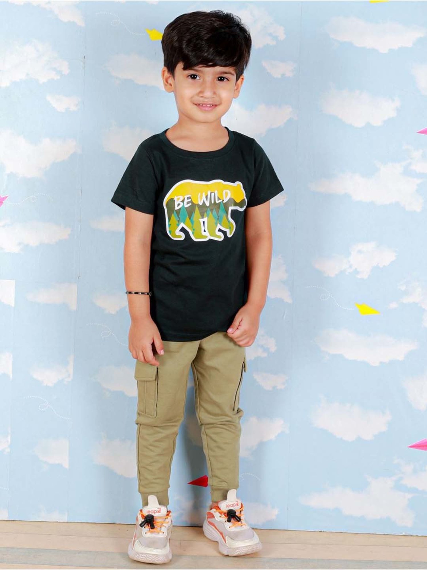 The Mom Store Kids Black & Green Cotton Printed T-Shirt Set