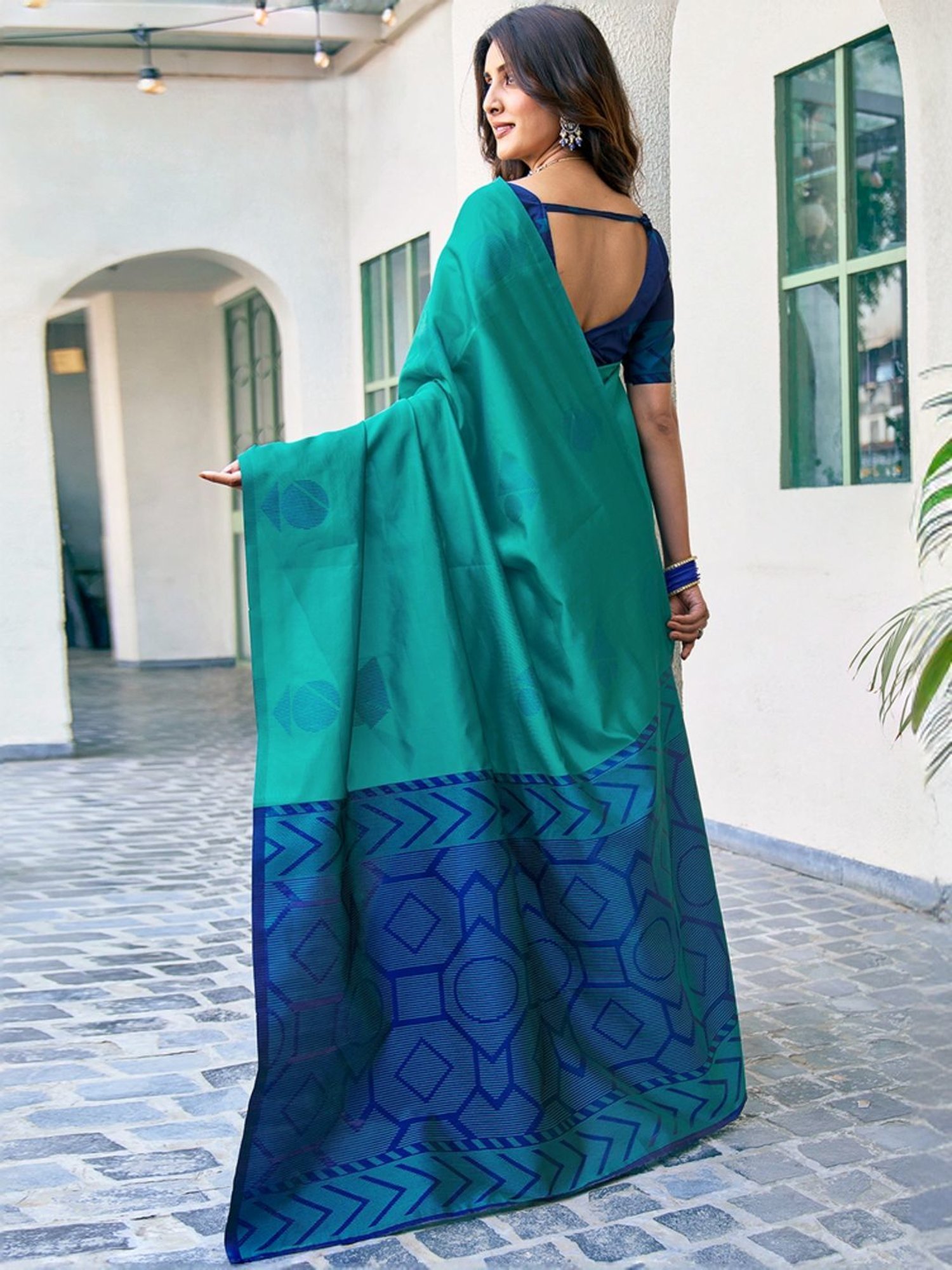 Unnati Silks Red Silk Printed Saree With Unstitched Blouse