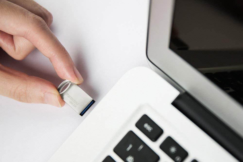 Transcend 64GB JetFlash 710 USB 3.1/3.0 Flash Drive (TS64GJF710S)