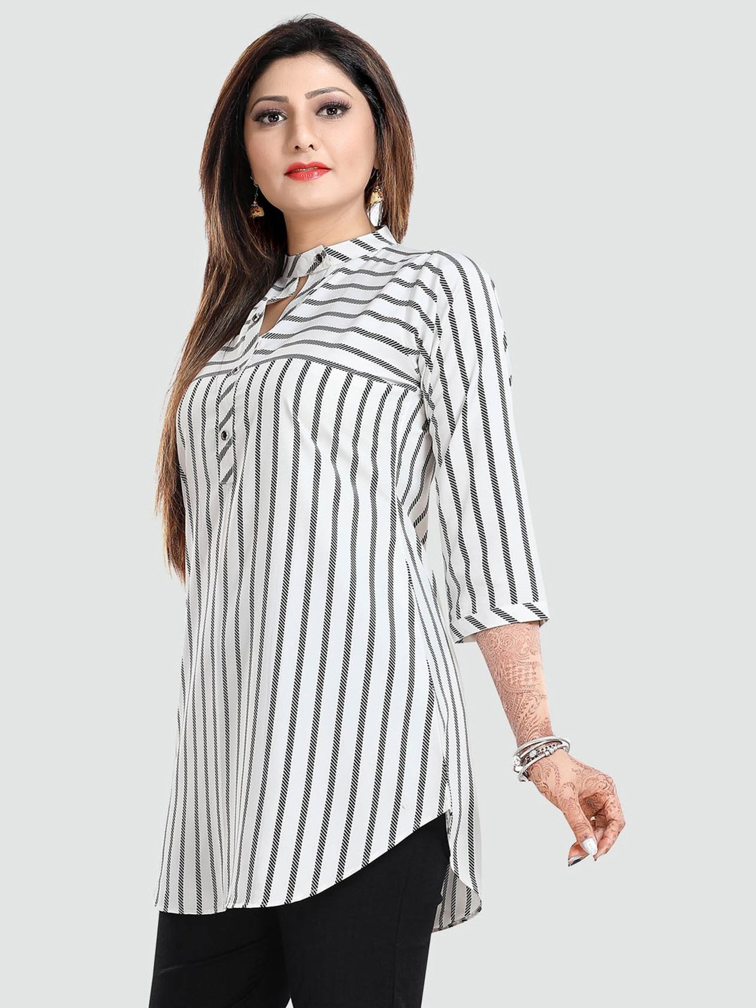 Saree Swarg White Printed Tunic