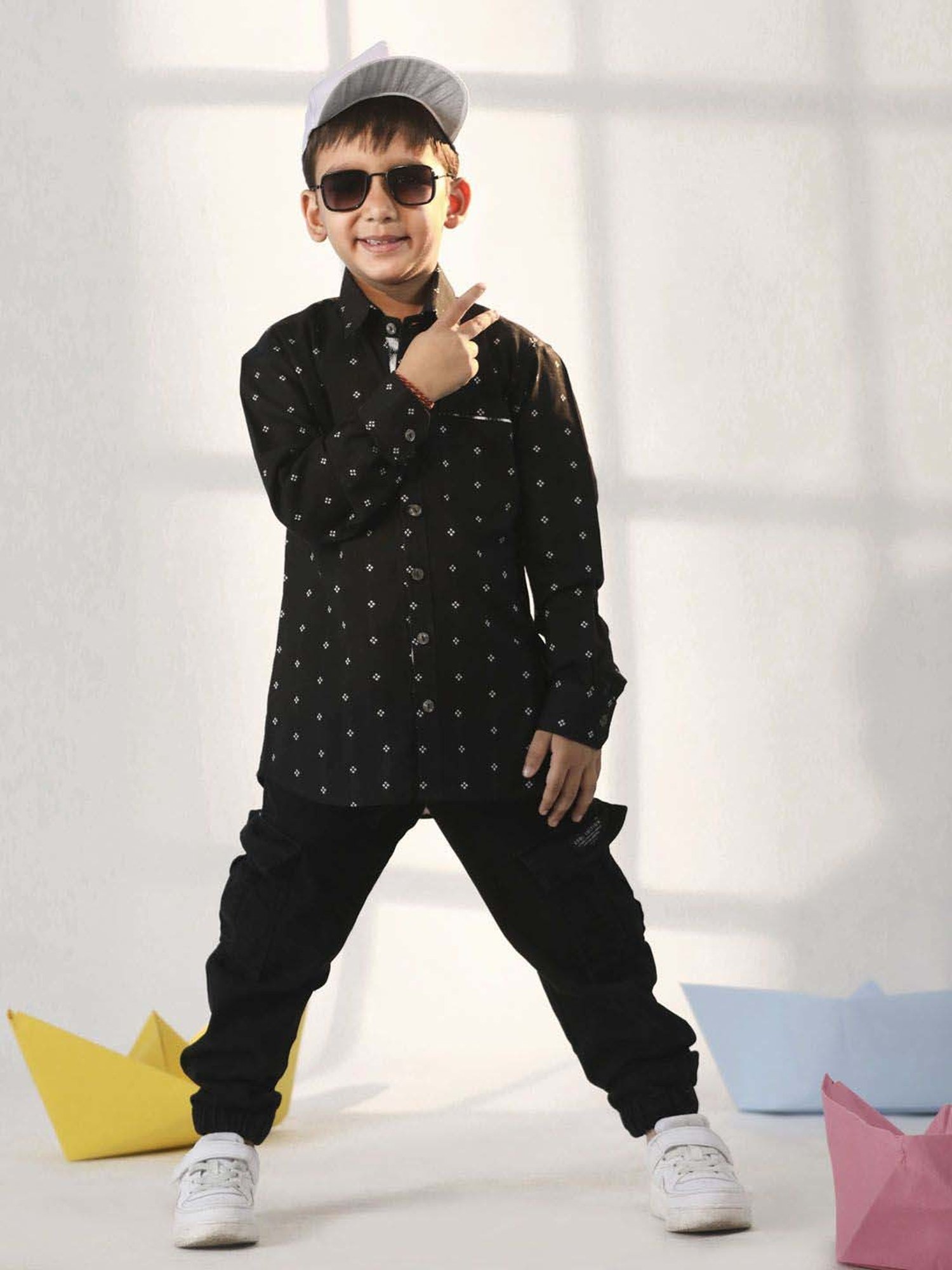 VASTRAMAY Boys Black Cotton Self Full Sleeves Shirts