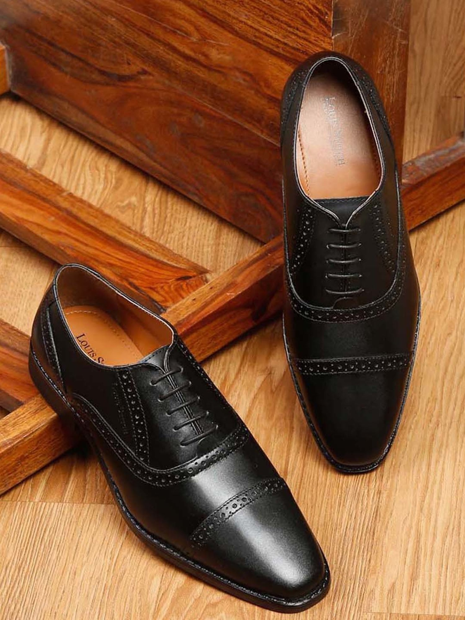 Louis Stitch Men's Black Brogue Shoes