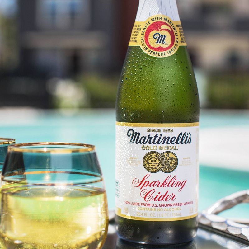 Martinelli's Gold Medal Sparkling Cider -25.4 fl oz Glass Bottles
