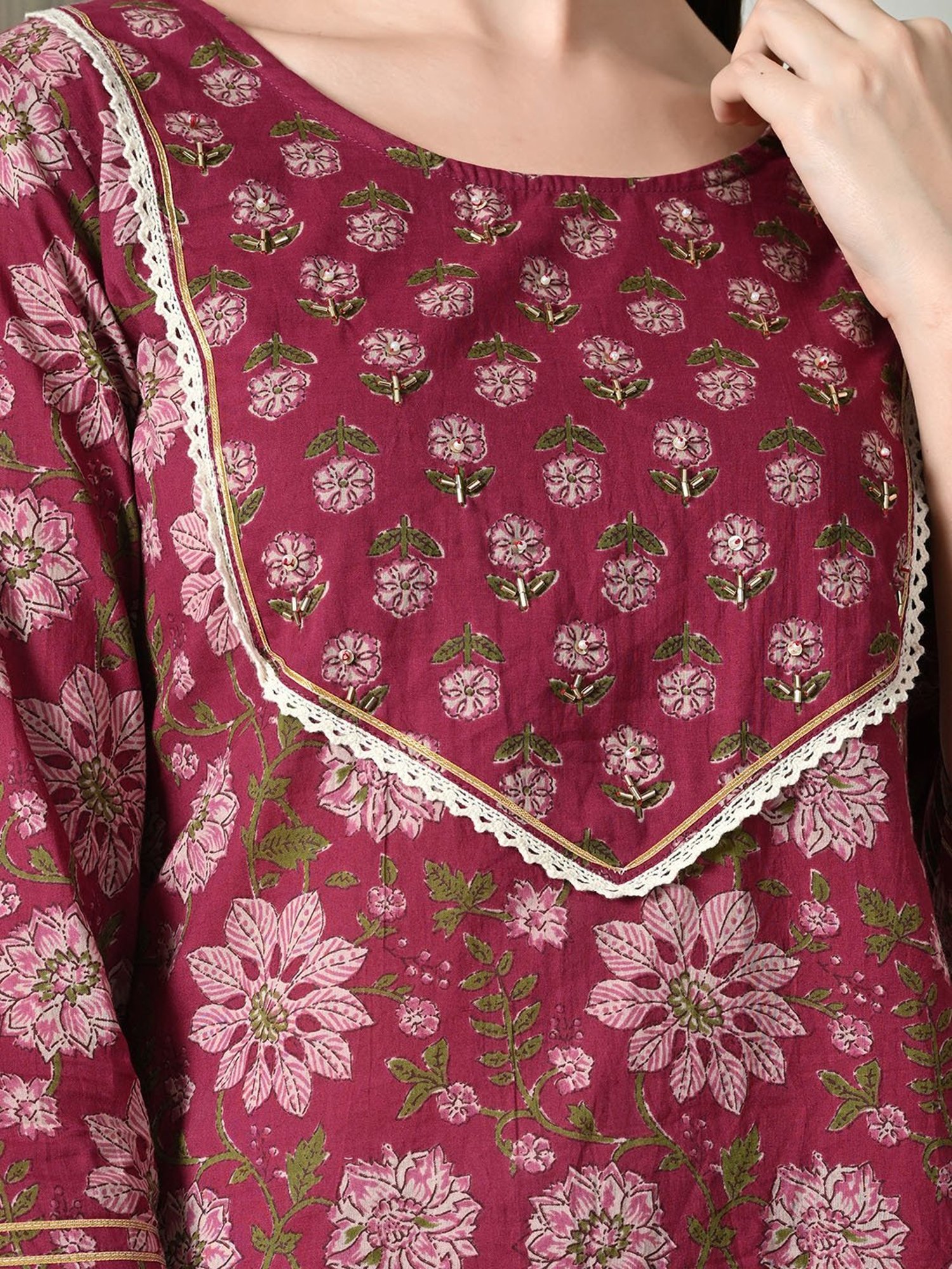 DECKEDUP Burgundy Cotton Embellished Kurta With Pants