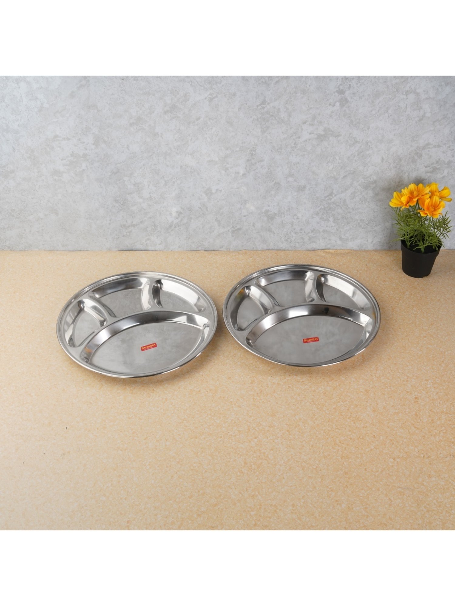 Nestasia Premium Quality Mandala Yellow Spiral Printed Square Shaped Ceramic Plate With Handle