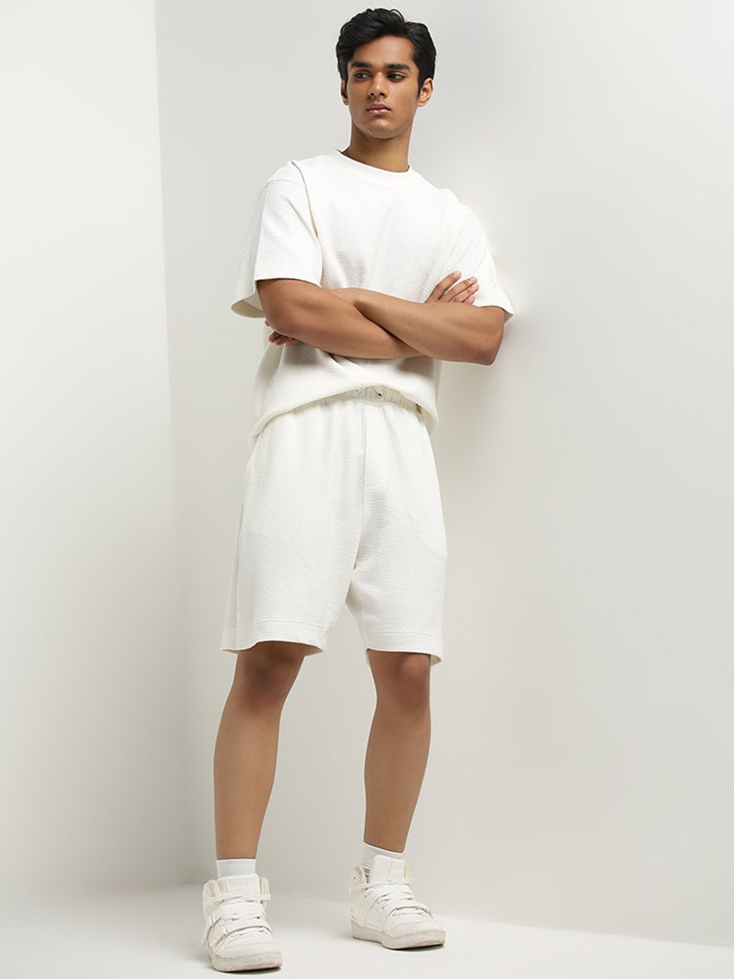 Studiofit by Westside White Popcorn Texture Relaxed-Fit Mid-Rise Shorts