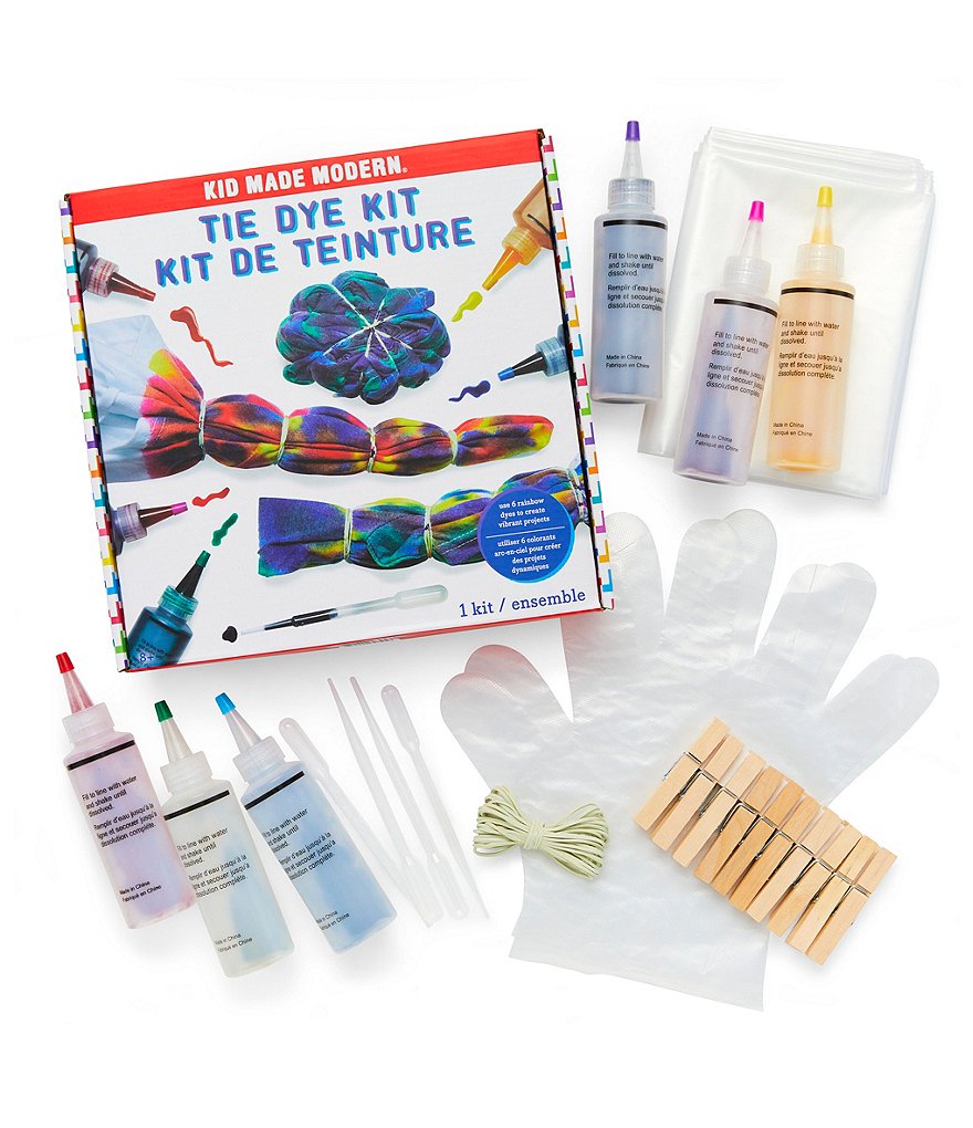 Melissa & Doug Abby & Emma Magnetic Wooden Dress-Up Doll Set