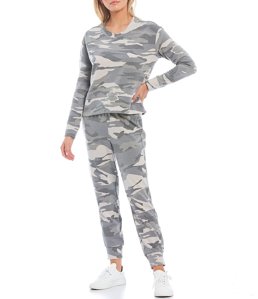 Splendid Long Sleeve Banded Hem Camo Print Jewel Neck Pullover