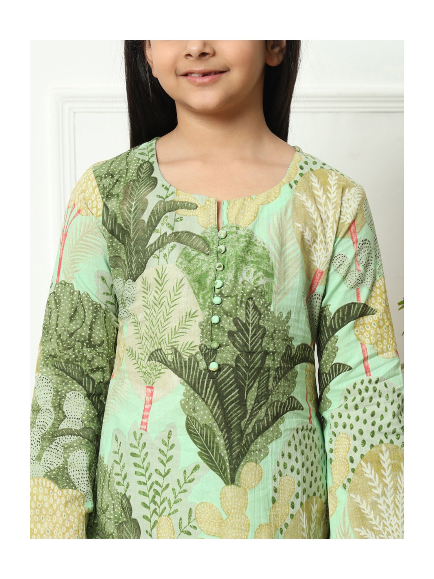 READIPRINT FASHIONS Kids Green Printed Full Sleeves Kurti with Pants