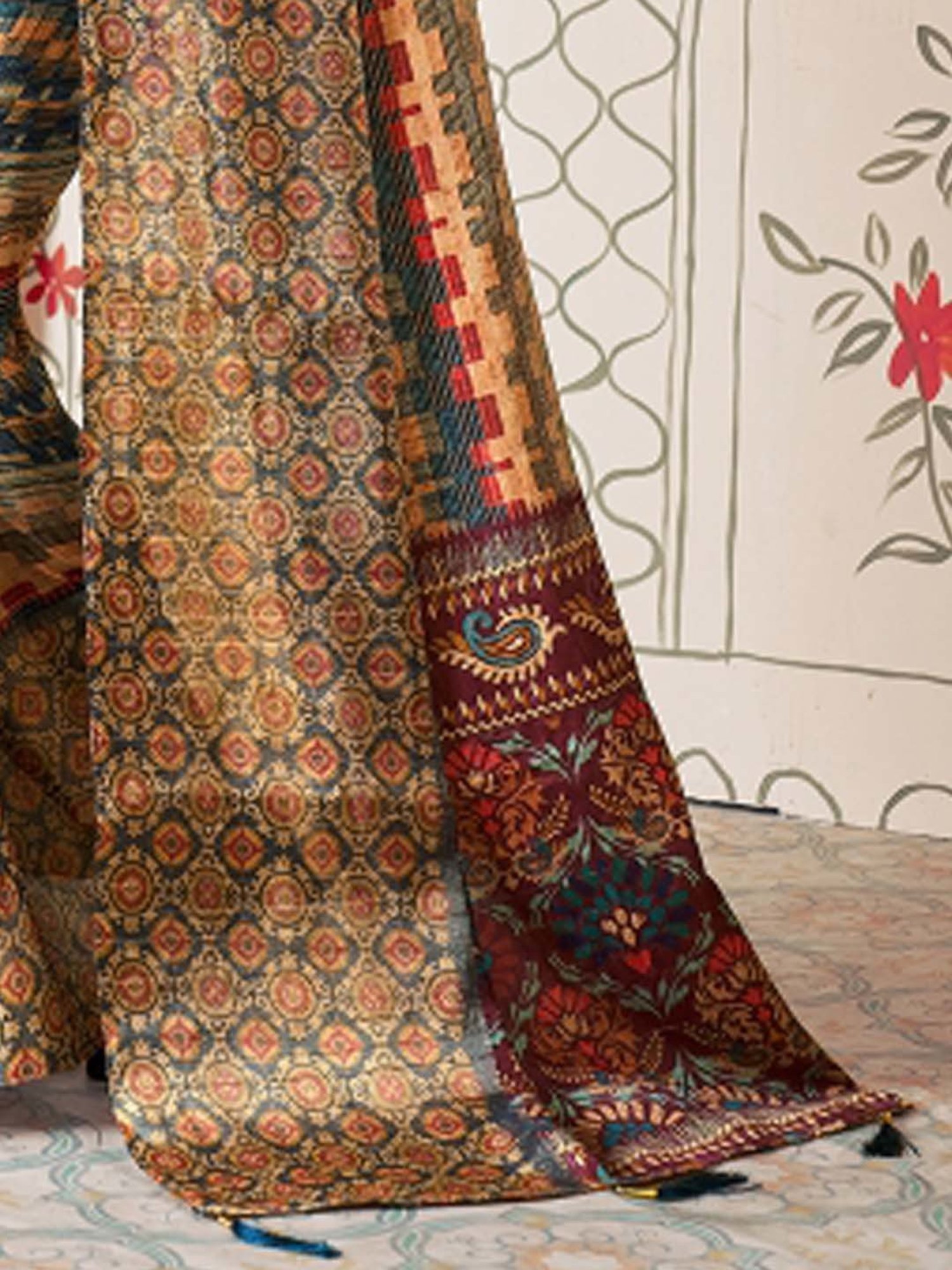 Saree Mall Blue & Brown Printed Saree With Unstitched Blouse