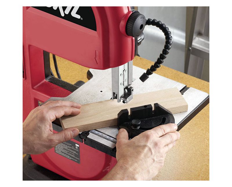 Skil 3386-01-RT 9 in. Band Saw with Light